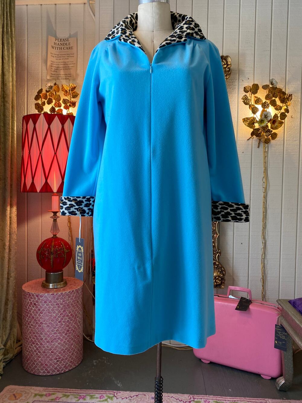 vintage 1970s vanity fair robe, leopard print turquoise, zip up, 70s loungewear
